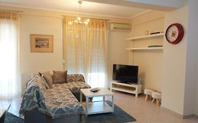 Tzikas Apartments